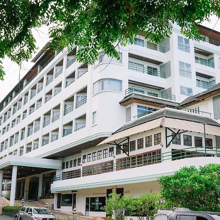 Khanom Golden Beach Hotel Exterior photo