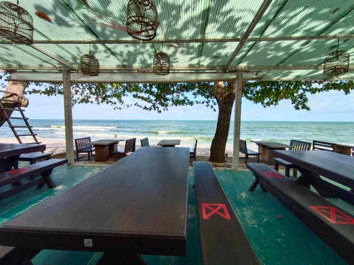 Khanom Golden Beach Hotel Exterior photo
