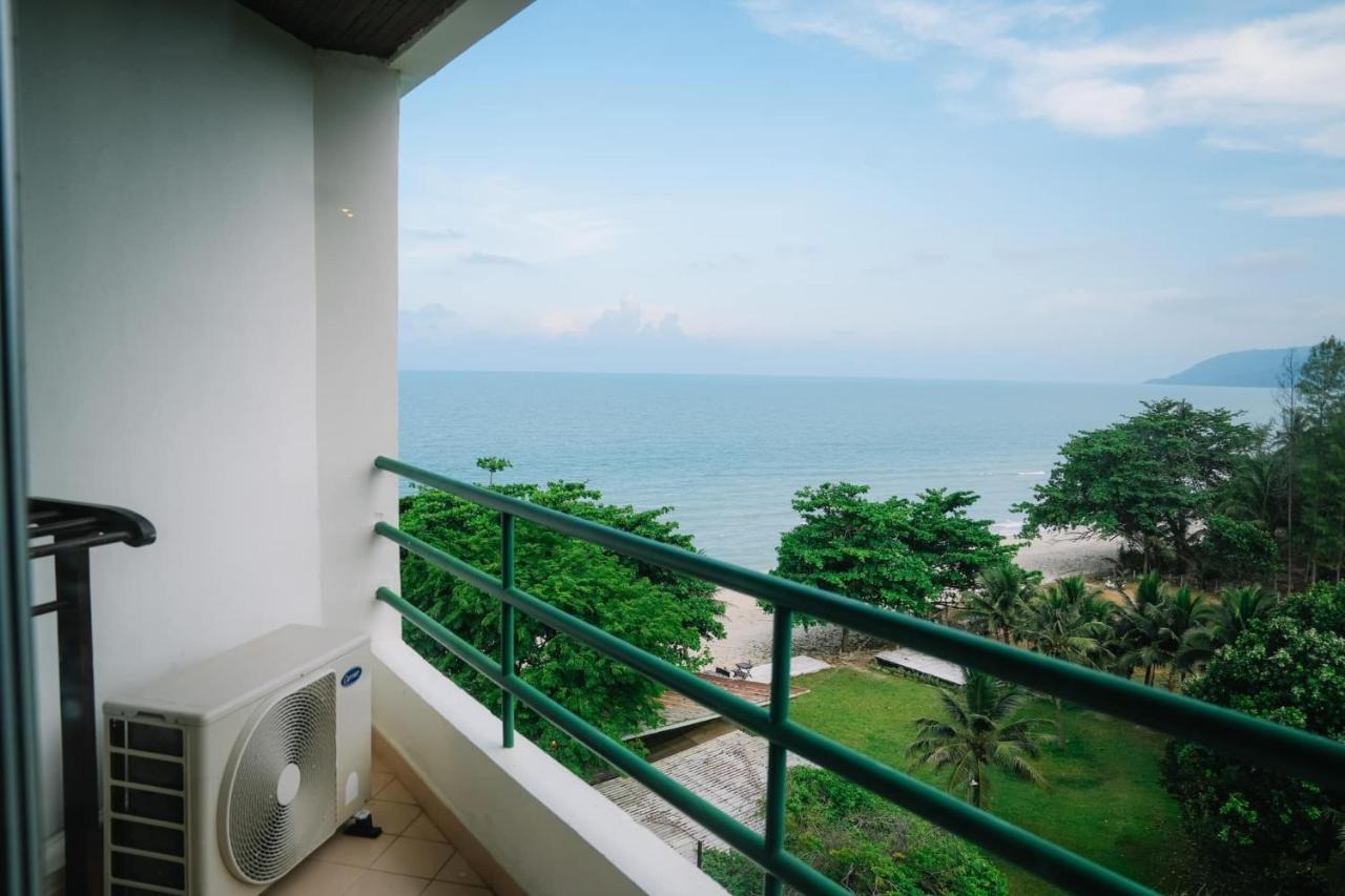 Khanom Golden Beach Hotel Exterior photo