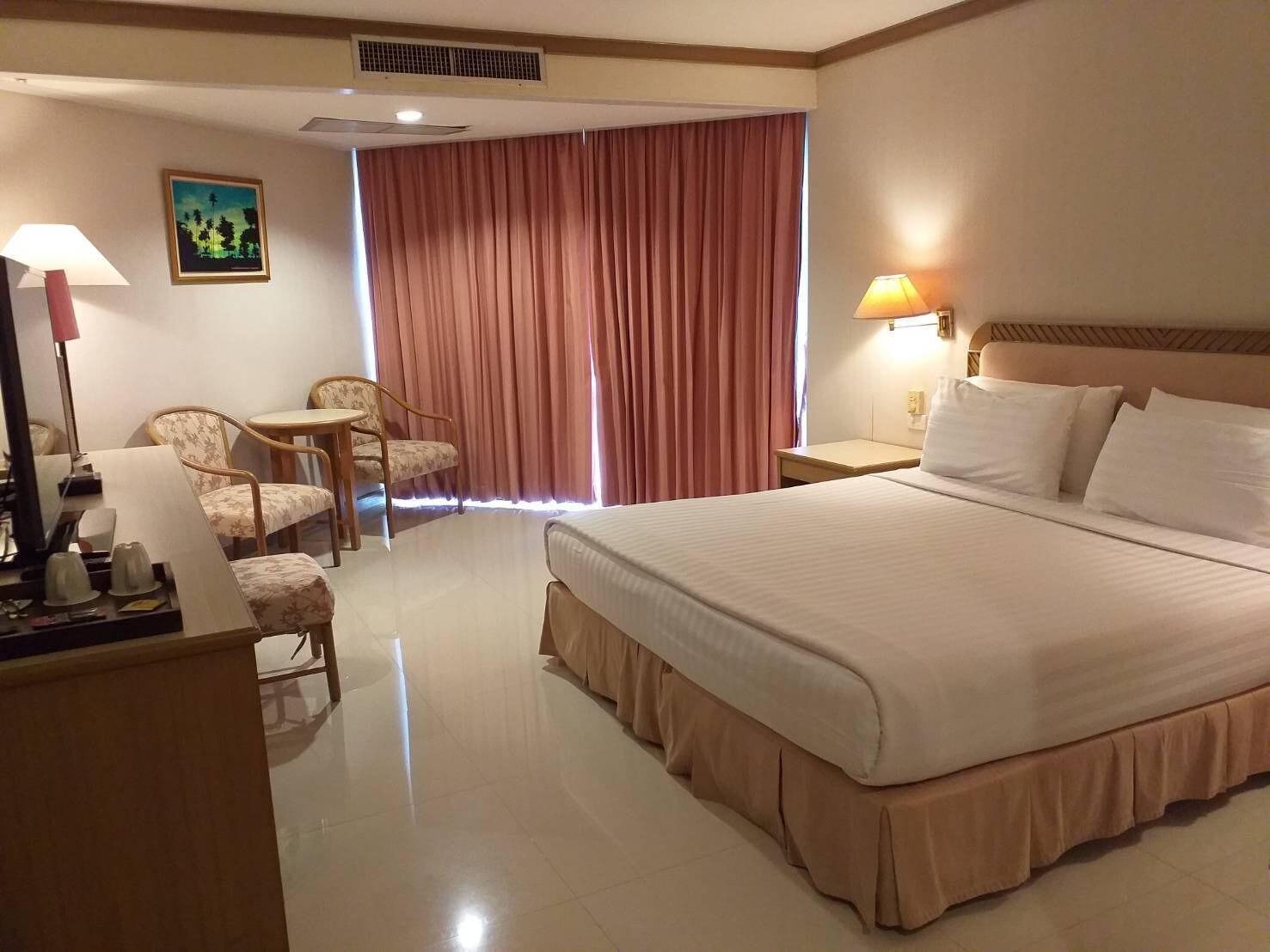 Khanom Golden Beach Hotel Exterior photo